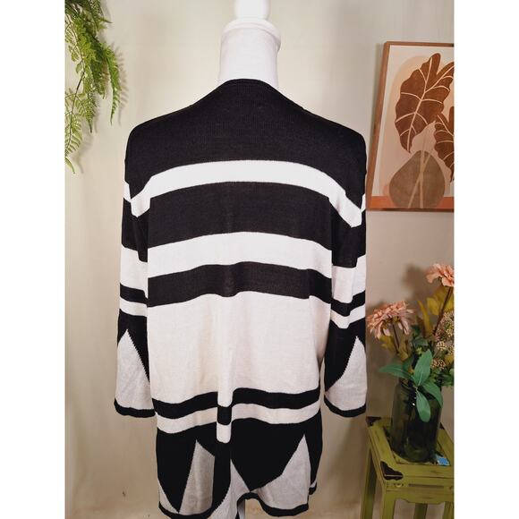Roni Bis Women's Button-Up Long-Sleeved Sweater Black/White M-L - Picture 3 of 7